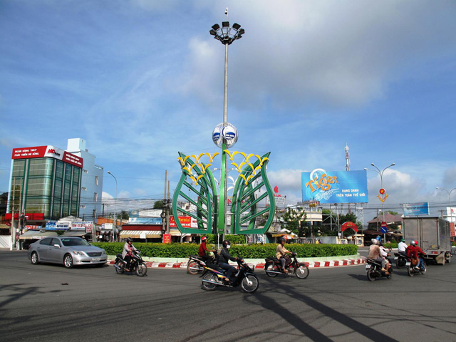 Go Dau roundabout