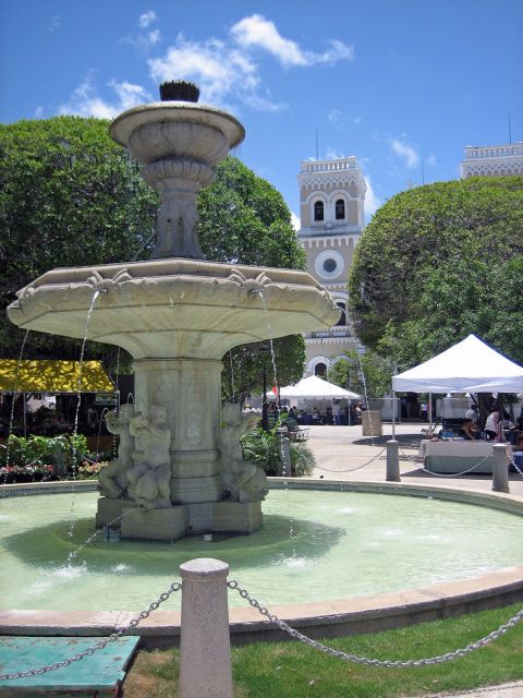 Guayama Town Plaza