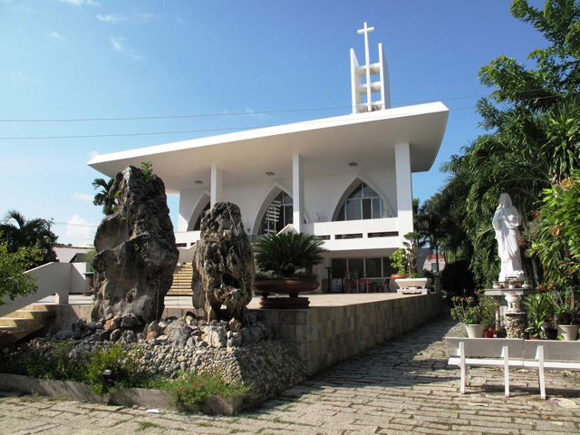 Ha Tien church