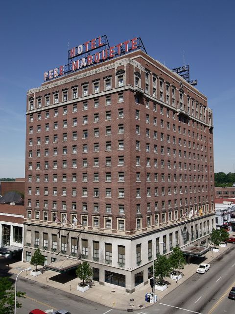 Pere Marquette Hotel