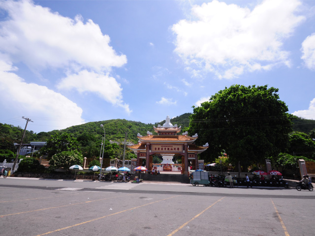 Quan Am Bo Tat Pagoda