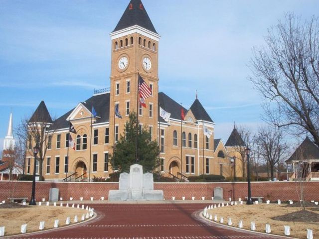 Saline County Courthouse