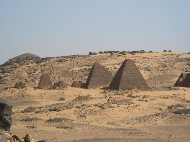 Pyramides