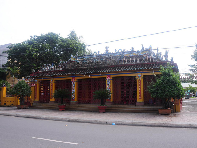 Temple Tan Lan