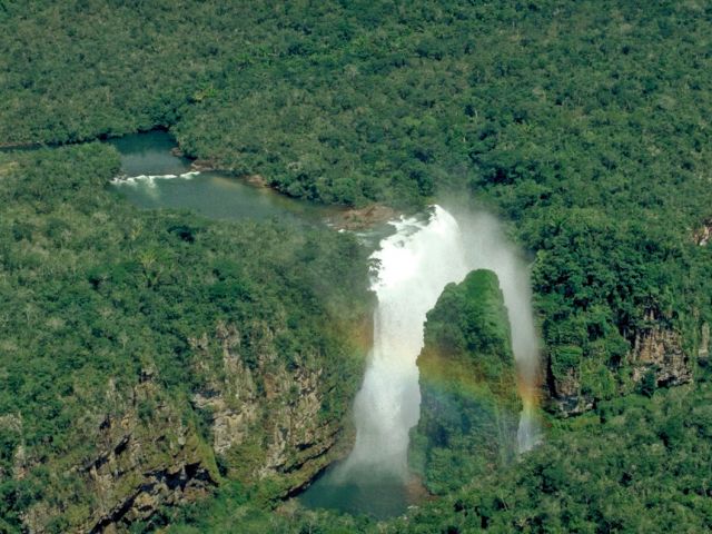 Arcoiris Falls