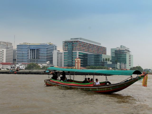 Bateau sur la rivière Chao Phraya