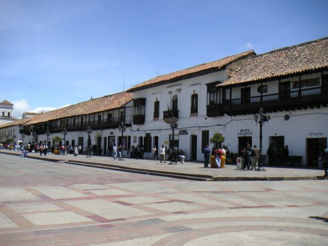 Bolivar Square