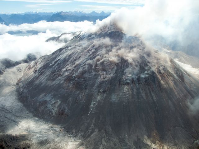 Lava dome