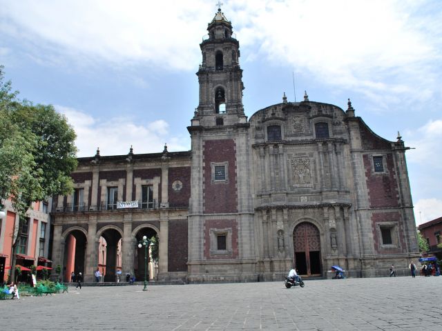 Santo Domingo Church