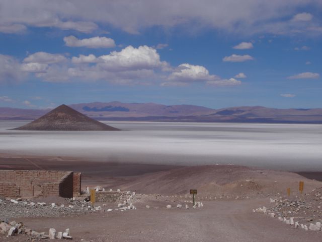 Cono de Arita