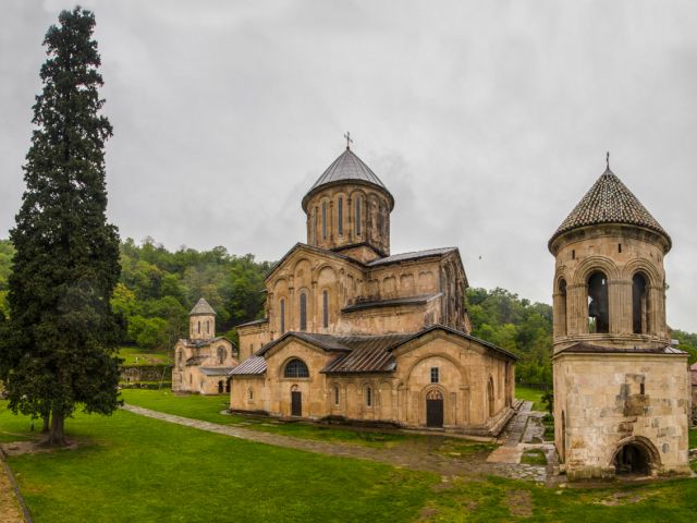 Vue du monastère de Ghélati