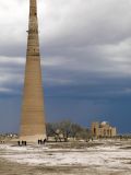 Kounia-Ourguentch, Minaret de Gutluk-Temir