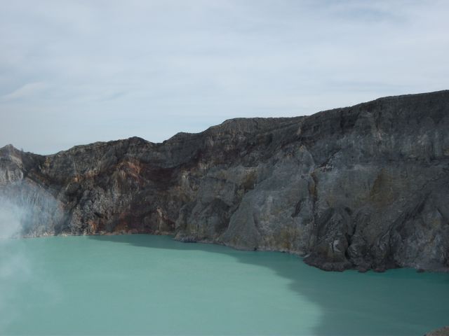 Ijen crater