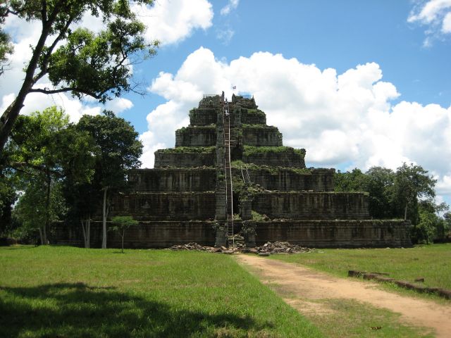 Temple Koh Ker