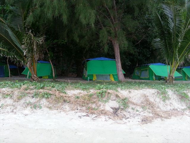 Koh Lao Liang Camping