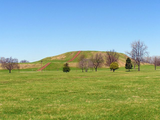 Site historique d'Etat des Cahokia Mounds
