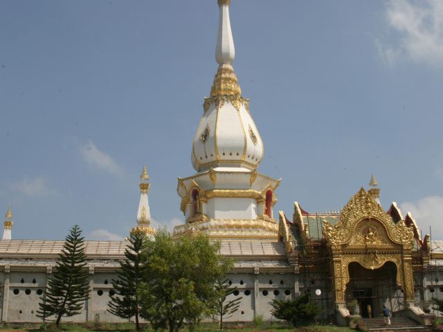 Phra Mahachedi Chai Mongkhon