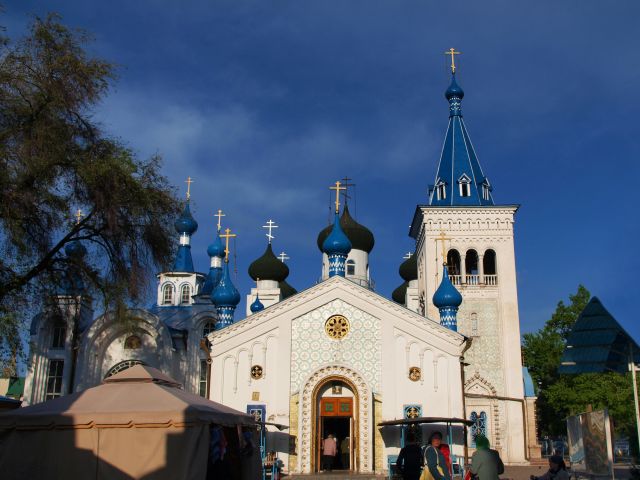 Cathédrale orthodoxe russe de la Sainte Résurrecti