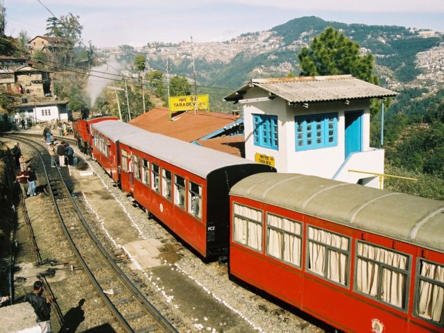 Shivalik Deluxe Express