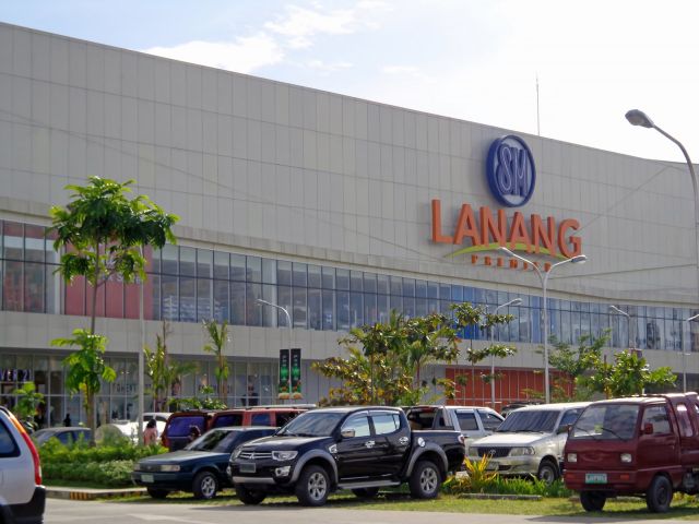 SM Lanang Premier