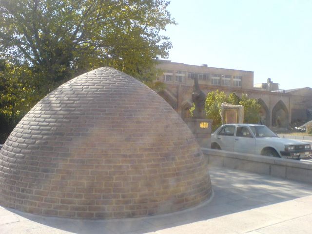 Two Kamals tomb