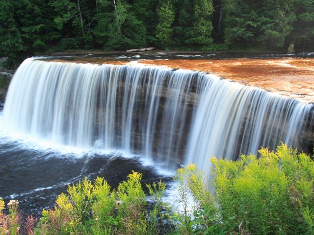 Chutes Tahquamenon