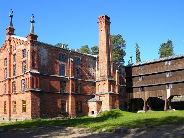 Usine de traitement du bois et de carton de Verla