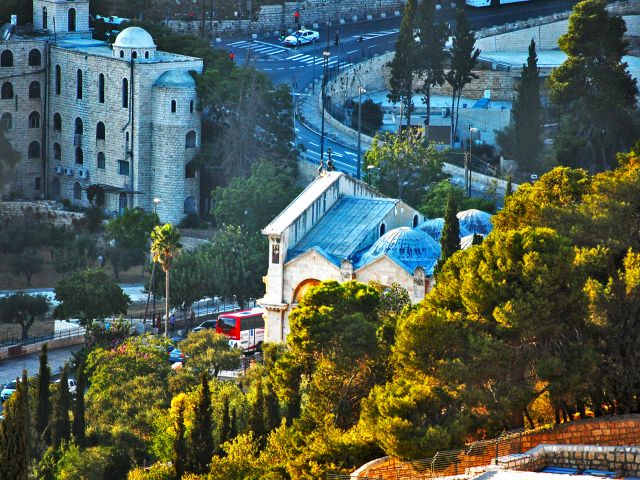 Vue arrière de l'église de Toutes-les-Nations, mont des Oliviers