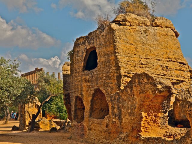 Temple de Junon et tombes byzantines