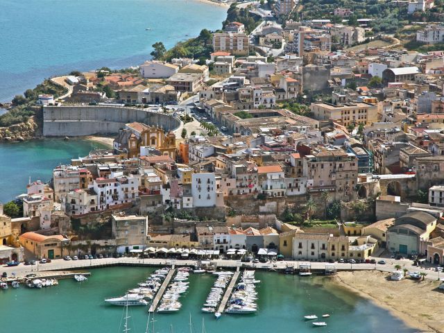 Castellammare del Golfo, port et plages