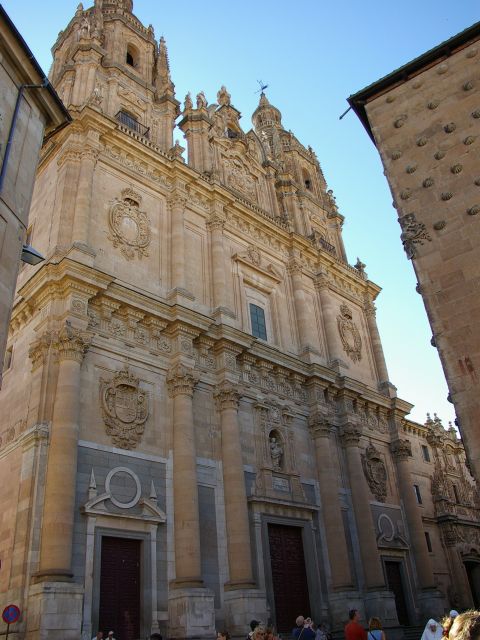 Façade de l'église de La Clerecía