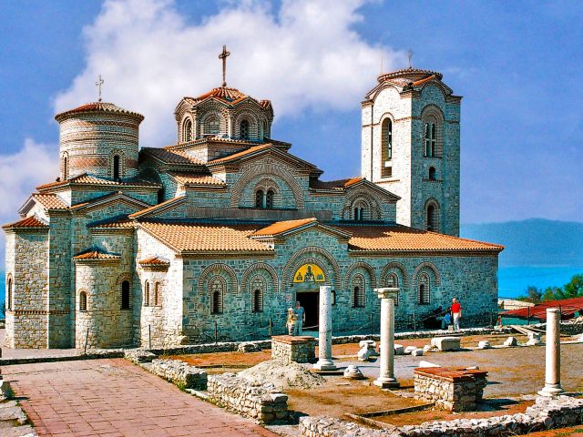 Église de Clément reconstruite à Plaochnik