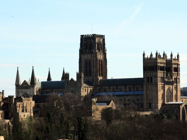 Vue de côté de la cathédrale de Durham