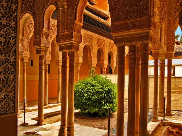 Architecture islamique maure, Alhambra