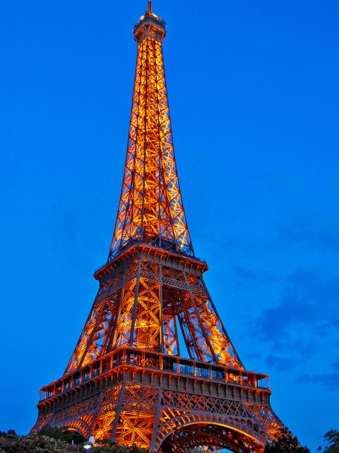 La tour Eiffel au crépuscule