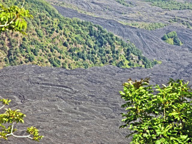 Coulées de lave, vallée du Bœuf