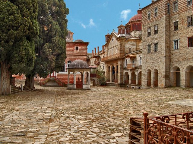 Cour principale du monastère de Zographou