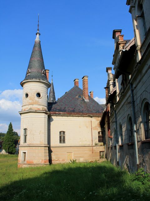 Tour angulaire, palais de Bożków