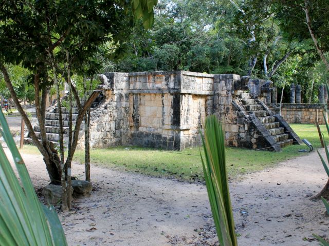 Plate-forme à Chichén Itzá