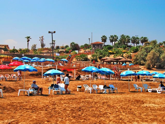 Plage publique de la mer Morte