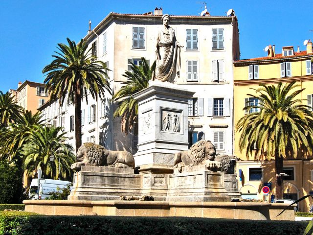 Statue de l'empereur Napoléon