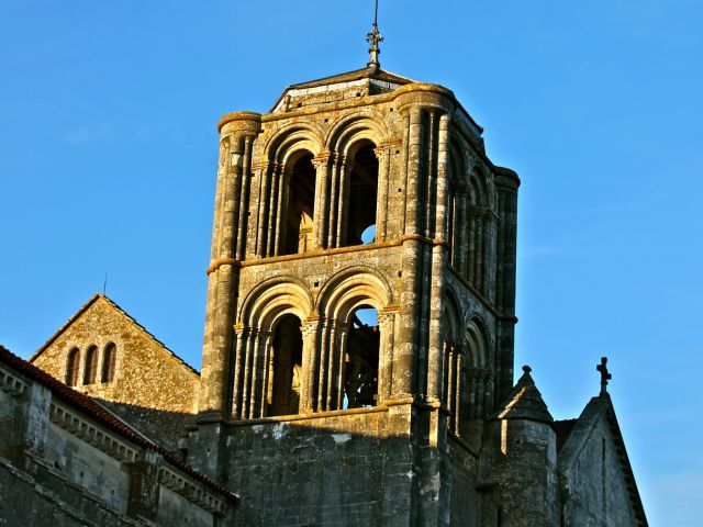 Tour Saint Antoine, basilique Sainte-Marie-Madeleine de Vézelay