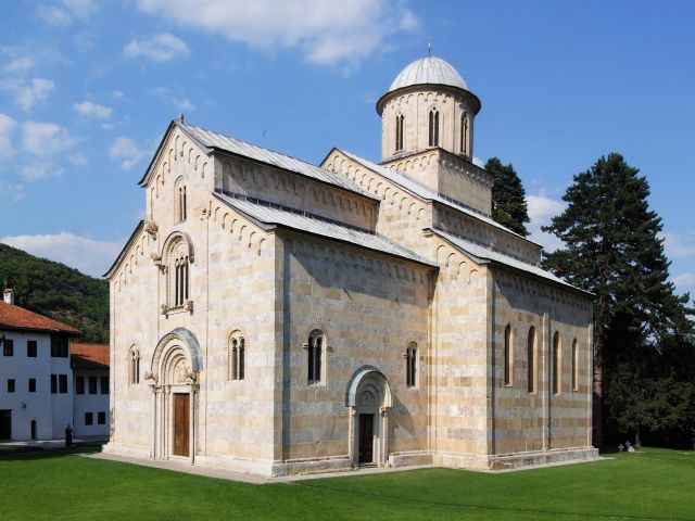 Vue du monastère de Dečani