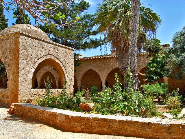 Cour intérieure du monastère Ayia Napa