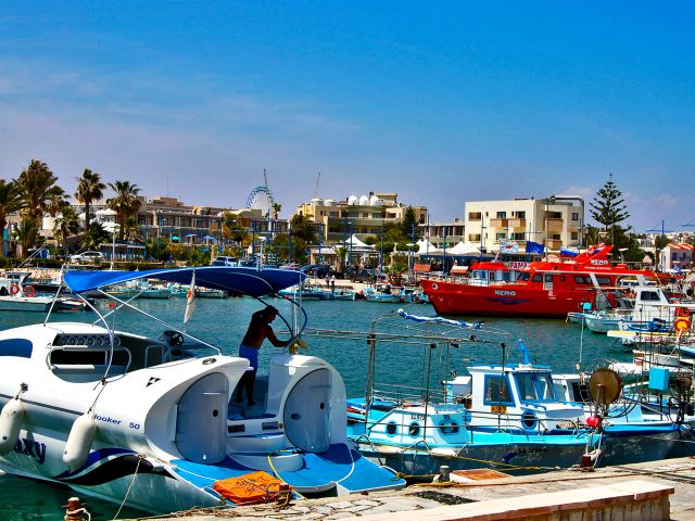 Port de Ayia Napa