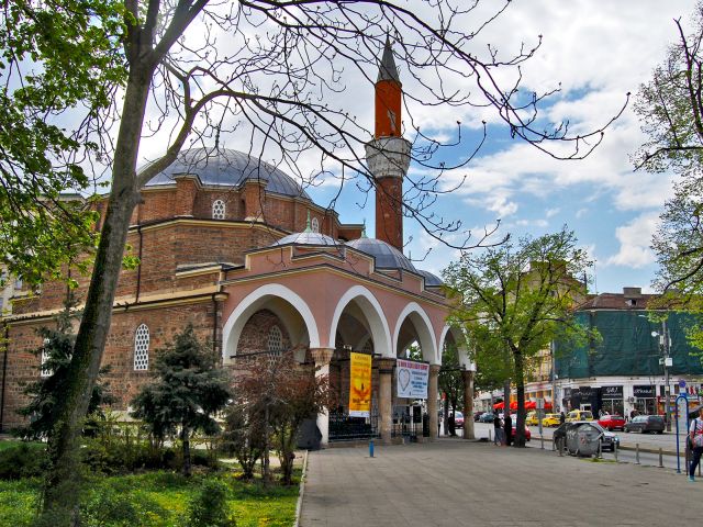Façade de la mosquée Banya Bashi à Sofia