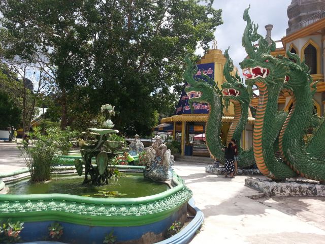 Tête de dragons au temple de la Caverne du Tigre