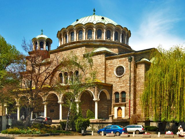 Façade de l'église du dimanche saint à Sofia