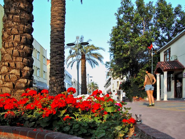 Rue principale de Kemer