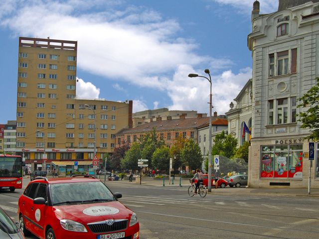 Gratte-ciel Manderla, Bratislava